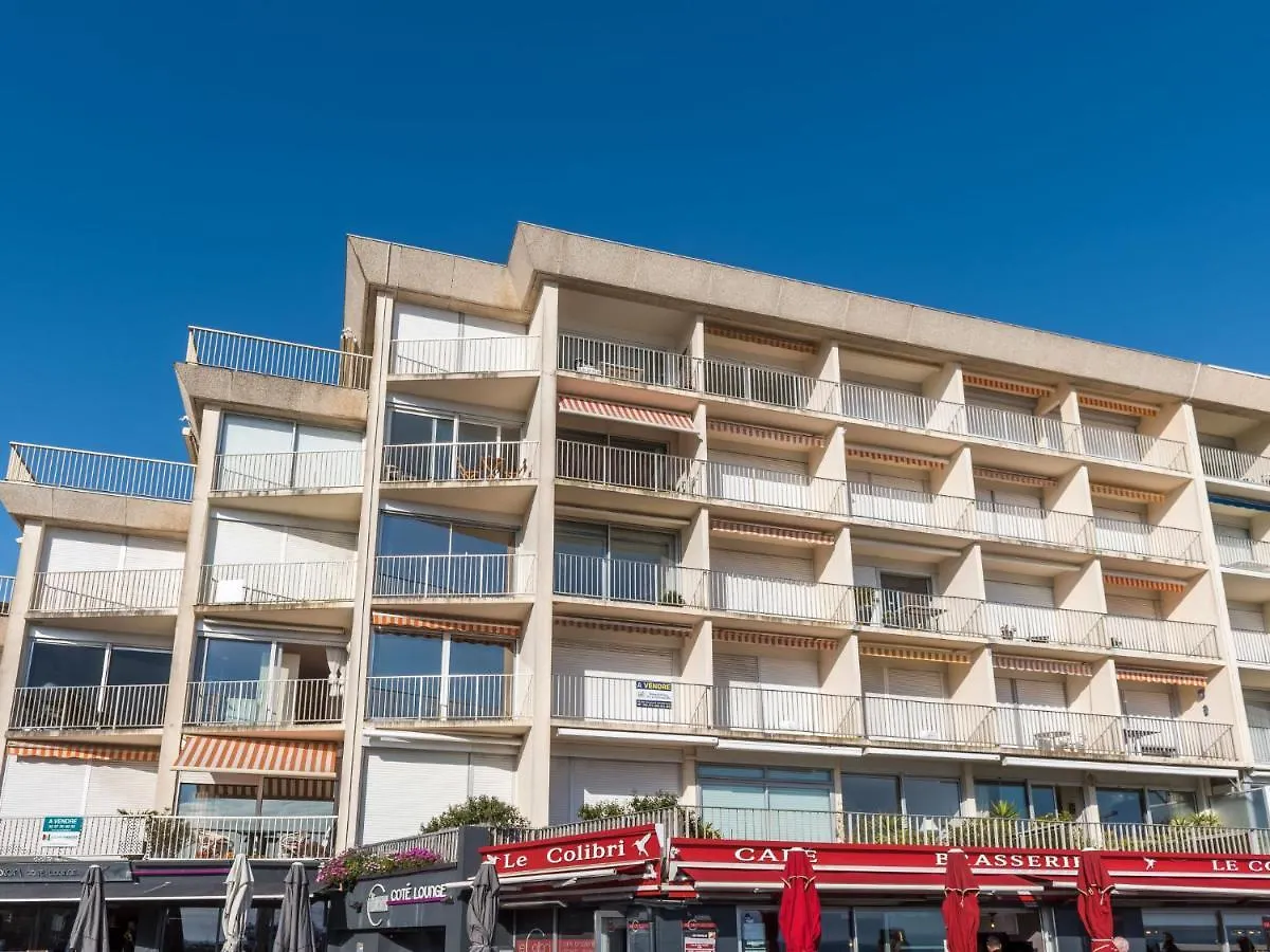 Apartment Studio Les Dauphins By Interhome Quiberon