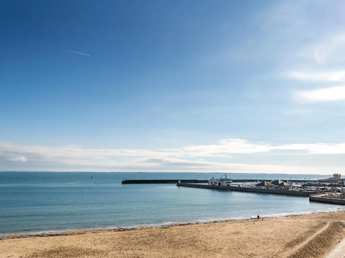 Studio Les Dauphins By Interhome Quiberon Apartment