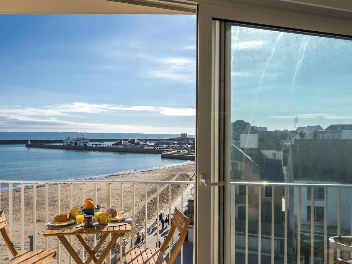 Studio Les Dauphins By Interhome Quiberon